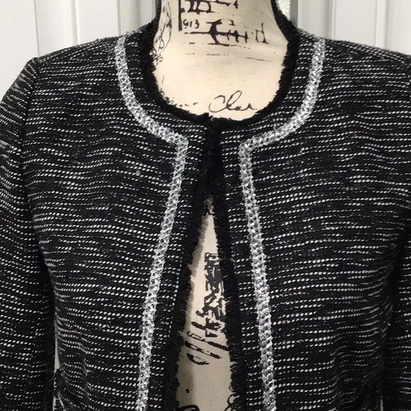 NWOT. FRENCHI Metallic 3/4 Sleeves Open Front Short Blazer Size Small P2P 17” - Picture 3 of 11